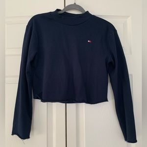 Cropped Navy Blue Sweatshirt with small collar